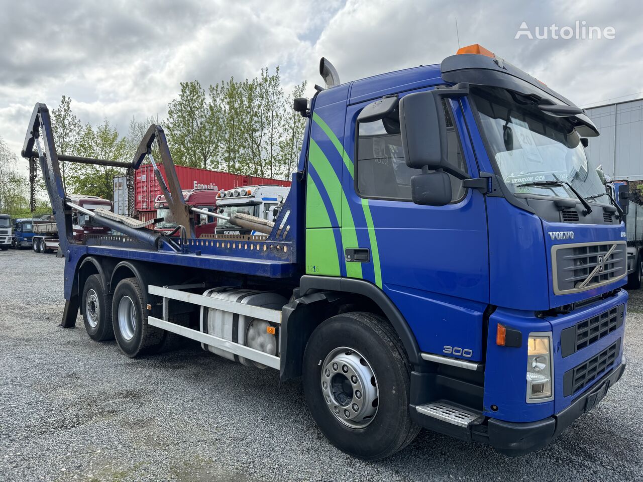 truk skip loader Volvo FM300