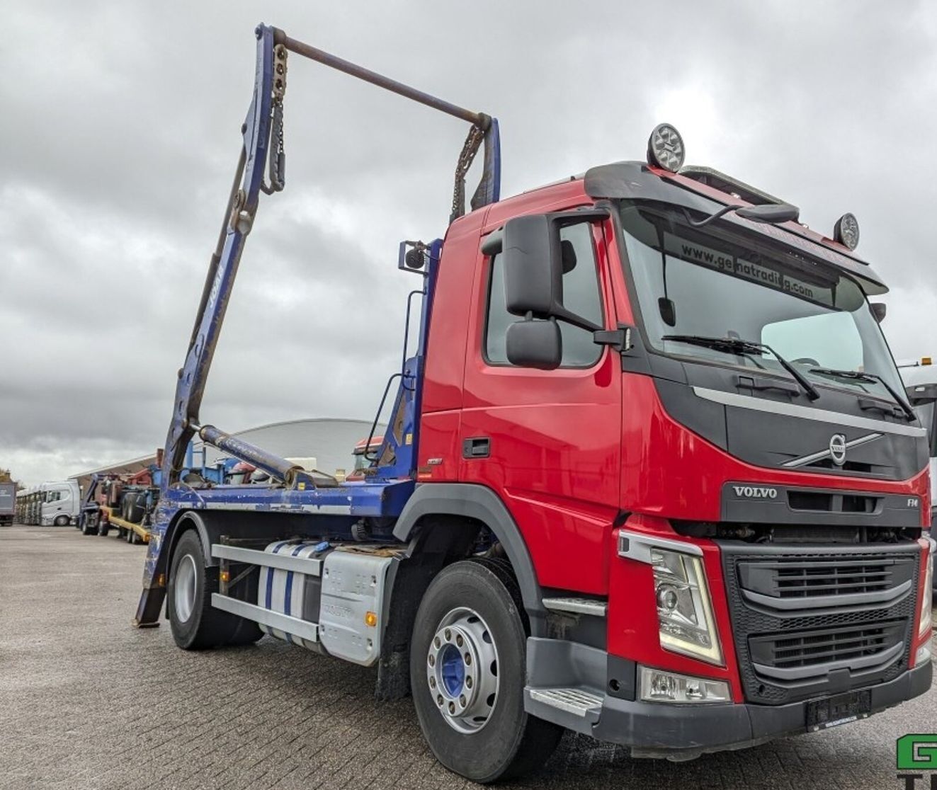 Camion multibenne Volvo FM330 Skip loader à vendre | Autoline CG Camion multibenne Volvo FM330 Skip loader - Autoline