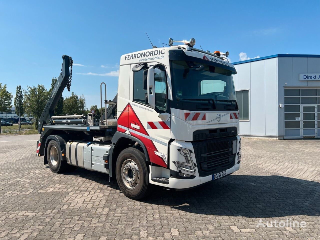 samonakladalec tovornjak Volvo FM460