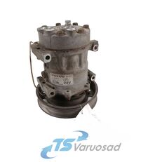 compresseur de climatisation Volvo A/C compressor 20587125 pour tracteur routier Volvo FH-440