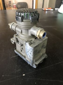 Knorr-Bremse 21114974 EBS modulator voor Volvo FH FM  trekker