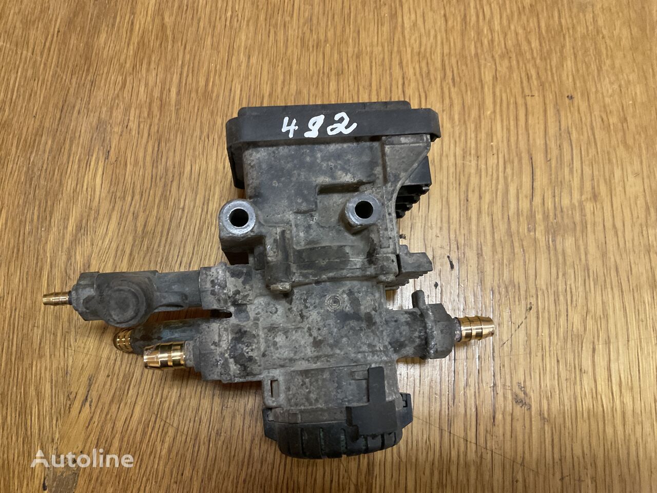 Knorr-Bremse VALVE EBS, K000914 EBS modulator for Volvo 8700 bus