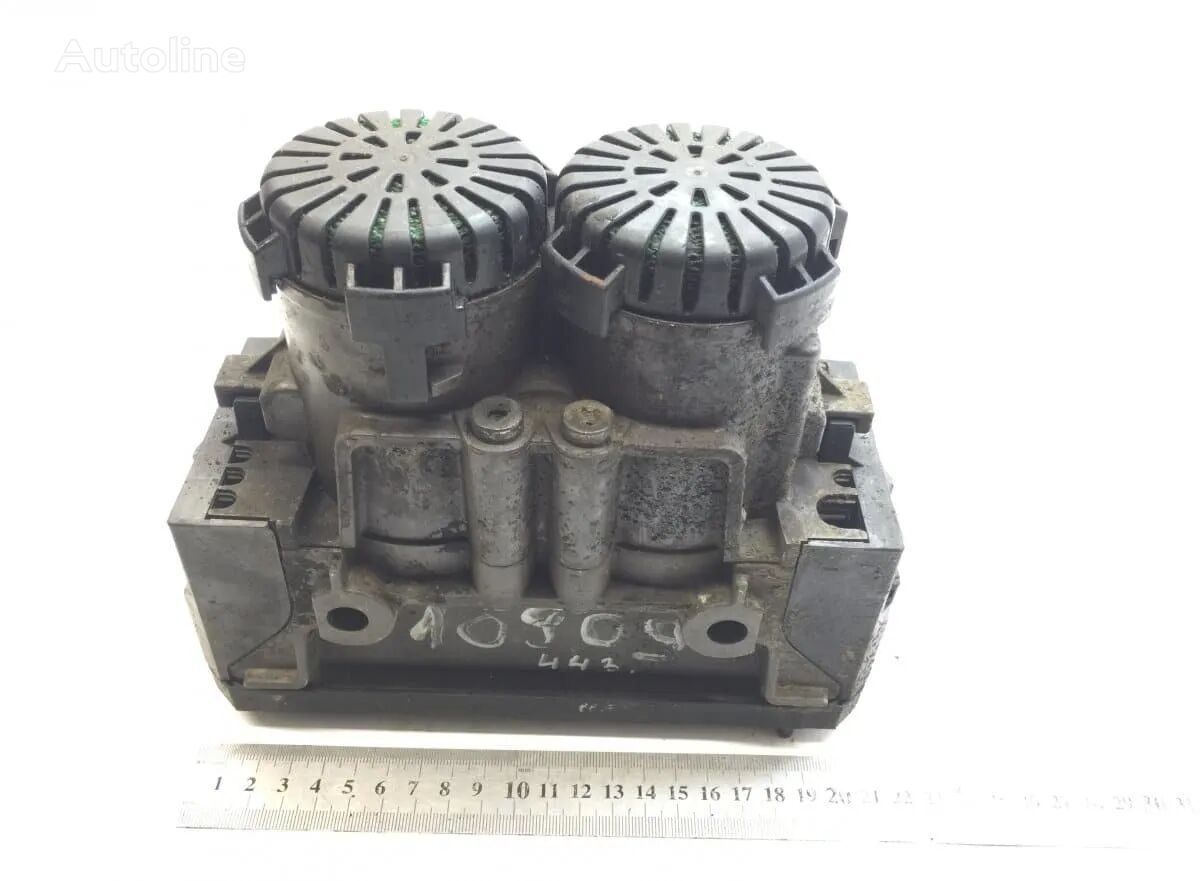 Supapă EBS EBS modulator till AXA motrică Volvo, coduri 20428939, 20570908, 20828239, 21122036, 7421122036 lastbil