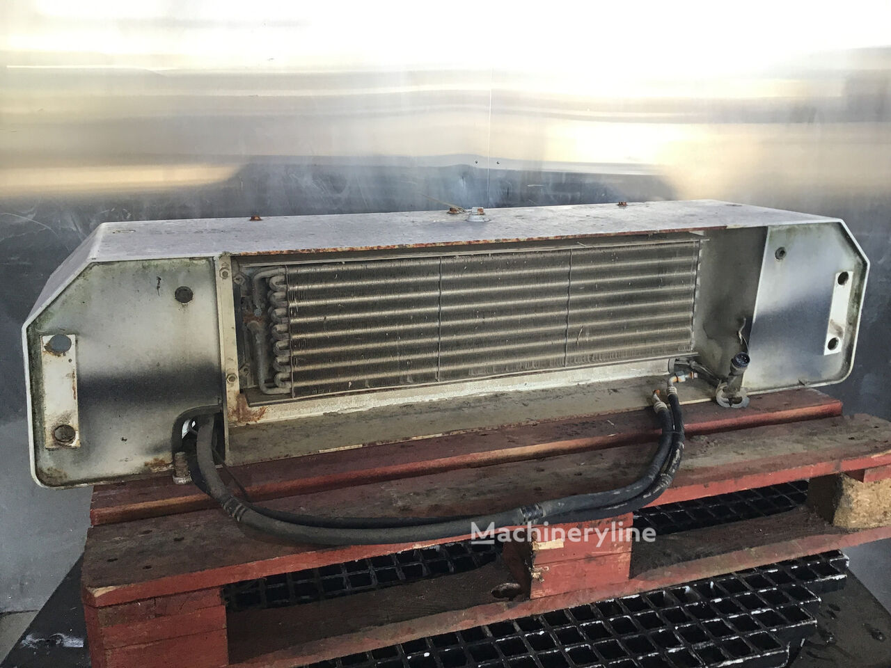 Liebherr air conditioning condenser for construction equipment