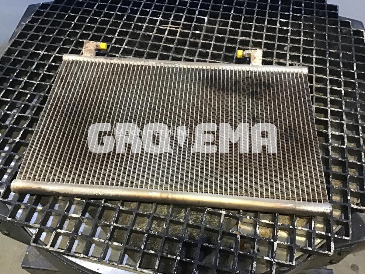 Radiateur de climatisation Liebherr Airco Condensor pour matériel de TP - Machineryline