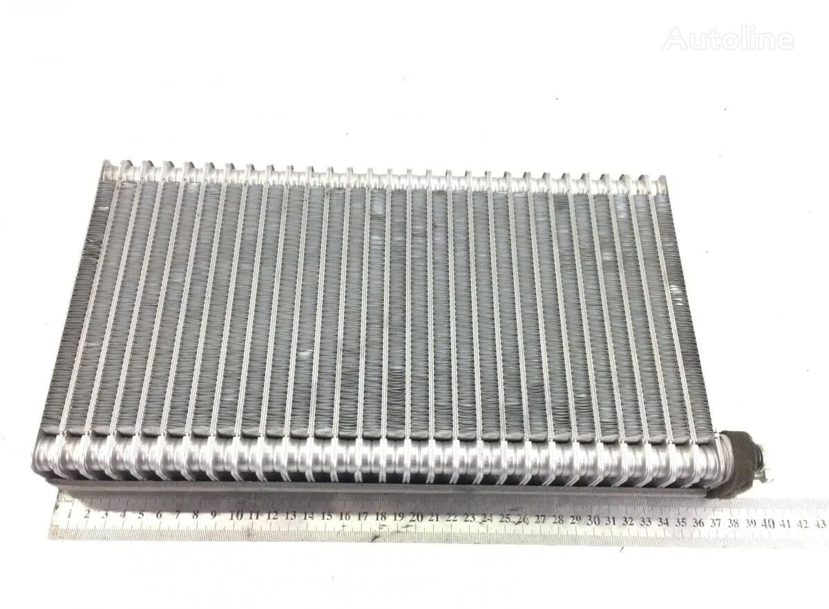 R-Series 1772726 air conditioning condenser for Scania truck