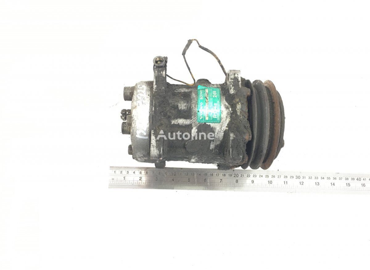 Radiador de ar condicionado Volvo FL (01.00-) 1071995 para camião tractor Volvo FL, FL6, FL7, FL10, FL12, FS718 (1985-2005) - Autoline