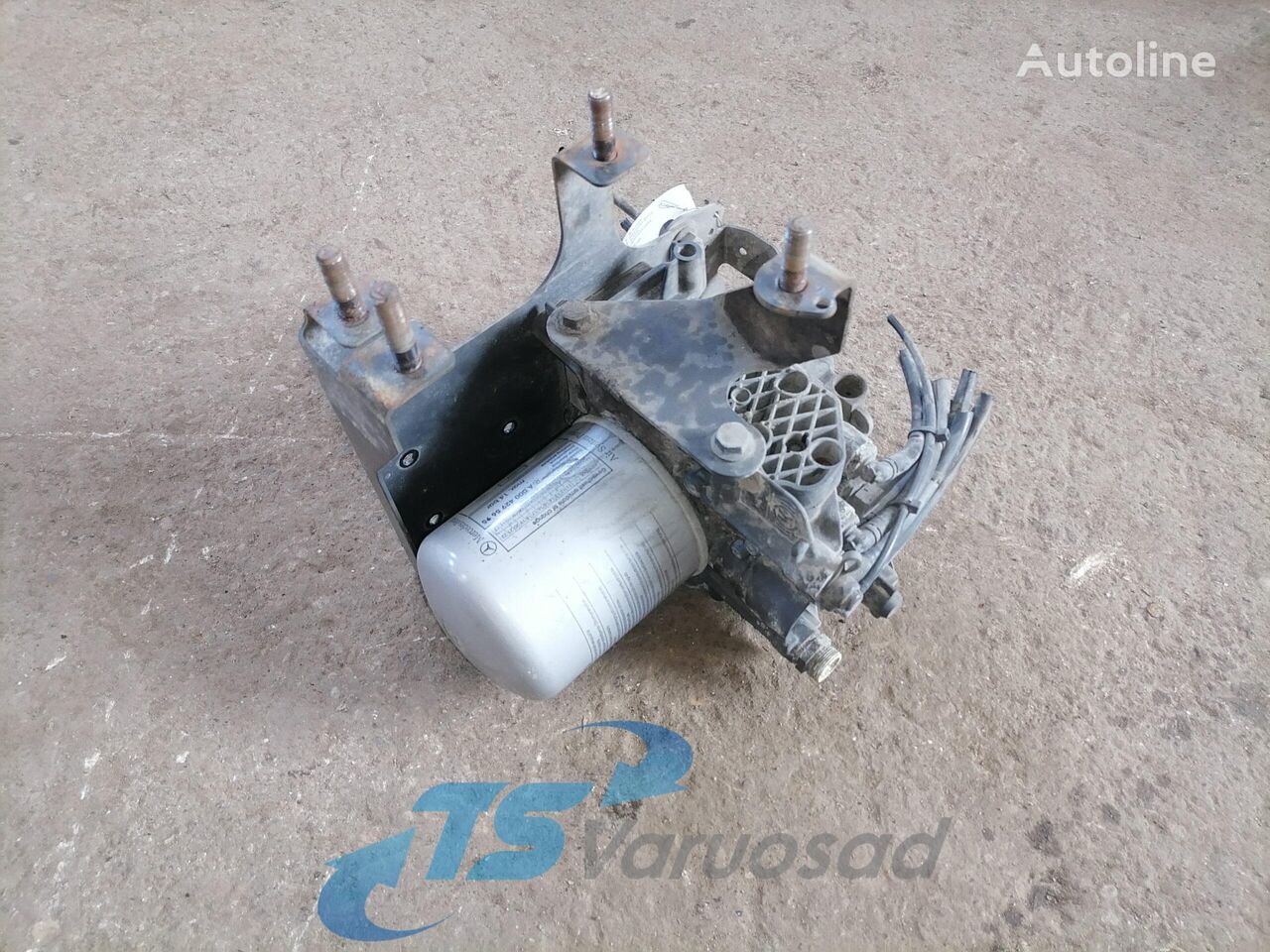 رطوبت گیر و خشک کن هوا Mercedes-Benz Air dryer A0004461664 برای تریلی Mercedes-Benz Actros