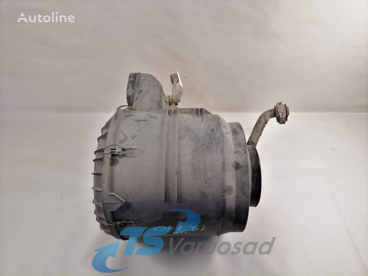 корпус воздушного фильтра Volvo Air filter housing 7421115476 для тягача Volvo FH