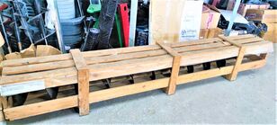 sem-fim Нижній 84296352 para colheitadeira de grãos New Holland CRR9080