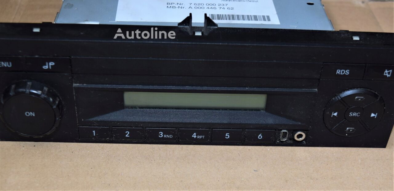 Autoradio Mercedes-Benz RADIO MERCEDES ACTROS MP4 A 000 446 74 62 pour tracteur routier - Autoline