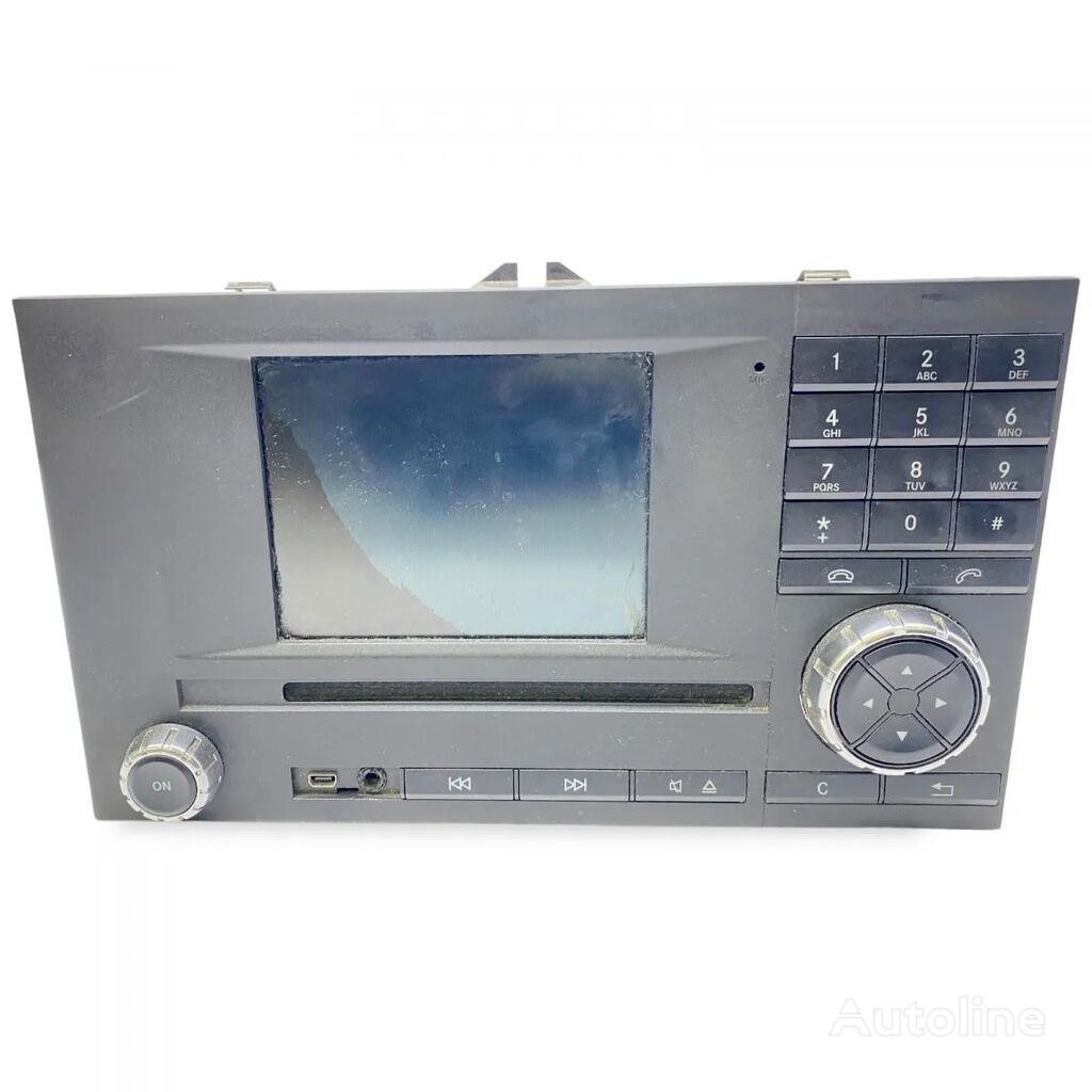 Radio auto Benz cu ecran și butoane numerice autoradio for Mercedes-Benz A0004467662, A0004465862, A0004466662, 0004467662, 0004465862, 0004466662 truck