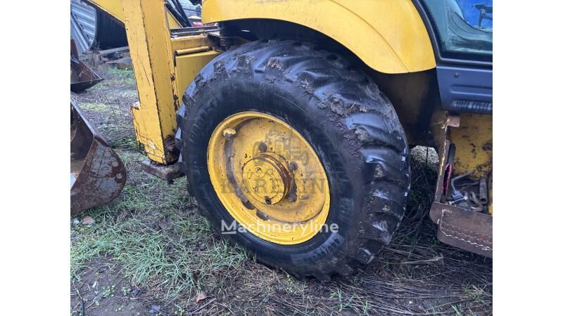 Komatsu WB93 WB97 WB 93 97 Zadná náprava Zadná náprava Teleso koncového prevodu na rýpadla-nakladača Komatsu WB93  WB97 WB 93 97 - Machineryline