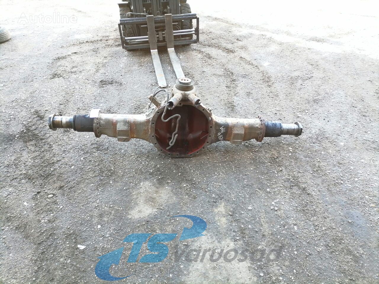 محور Volvo Rear axel housing 5600586556 لـ السيارات القاطرة Volvo FH12