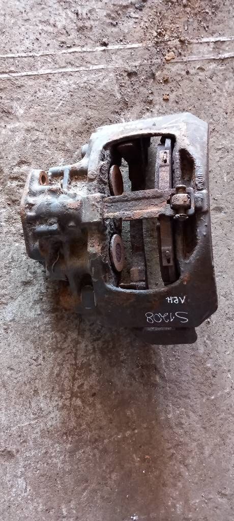 1472420 brake caliper for Scania 94 D truck tractor