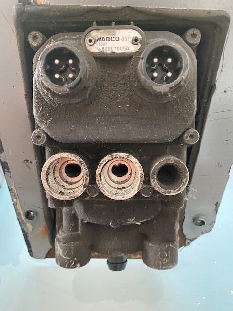 Главный тормозной кран для автобуса WABCO Bremskraftregler 480010050 - 4807 - Autoline