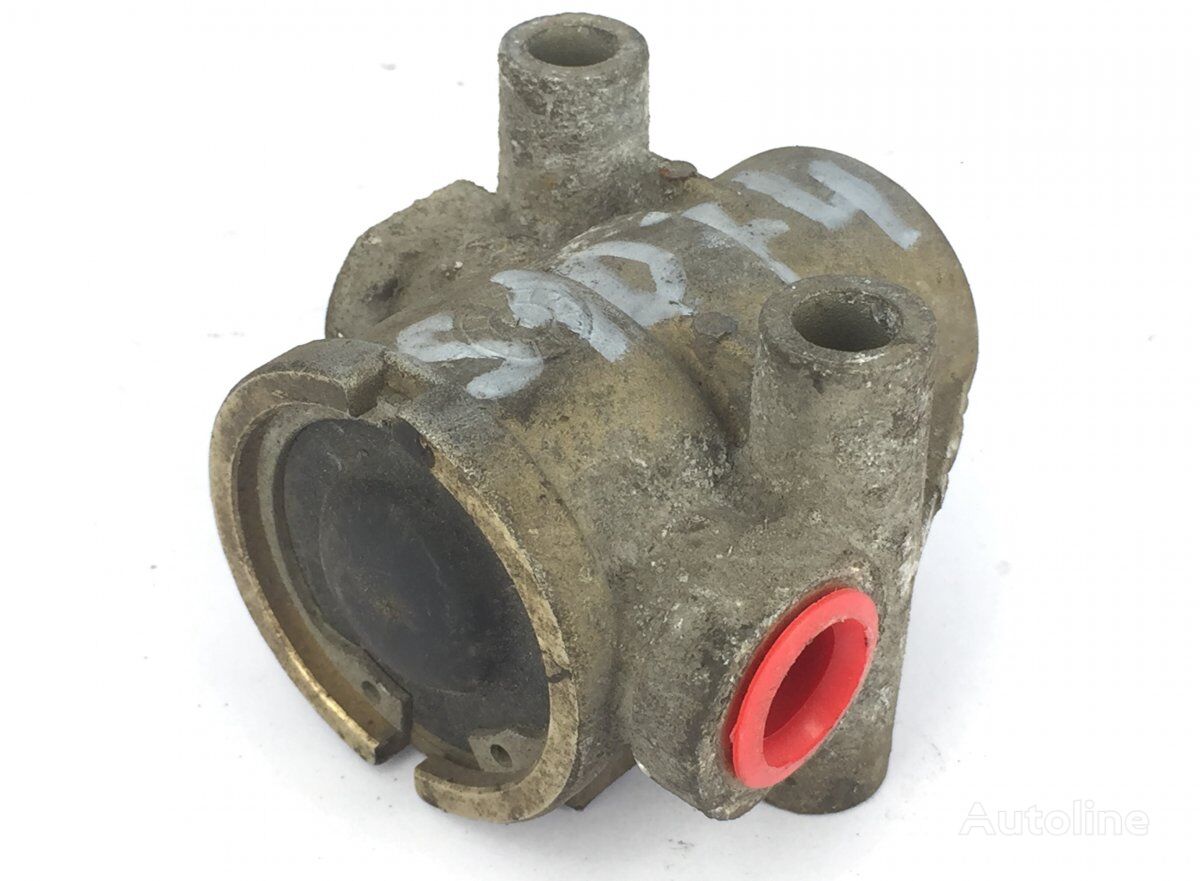 Knorr-Bremse R-series (01.04-) 2247022 brake control valve for Scania P,G,R,T-series (2004-2017) truck tractor