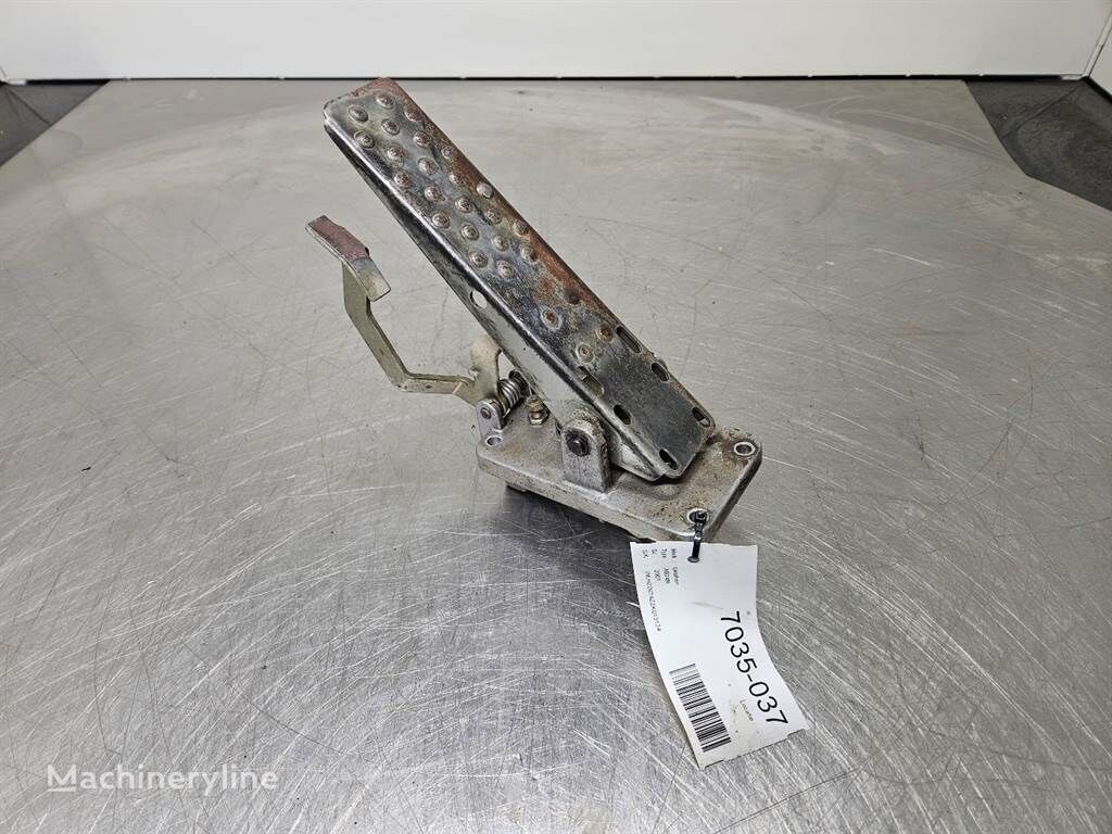 Pédale de frein Liebherr A924B-7024466- /Bremspedal/Rempedaal pour excavateur - Machineryline