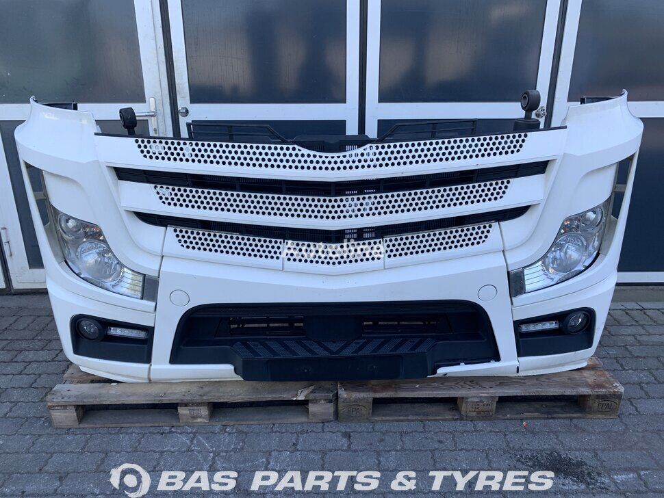 Mercedes-Benz Actros MP4 9608801790 branik za kamiona