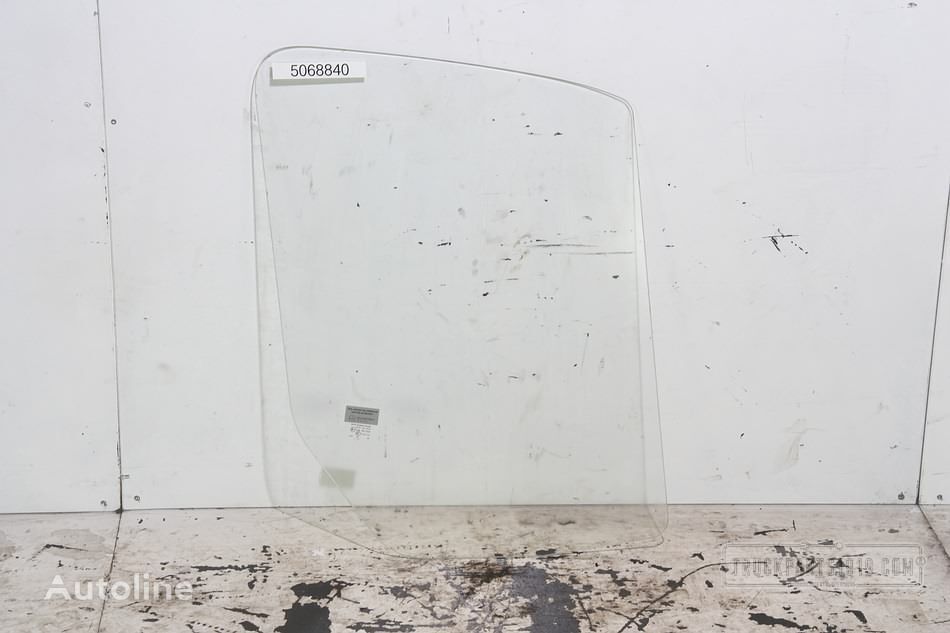 Mercedes-Benz Body & Chassis Parts Portierruit Re. groot 9067250110 cab glass for truck