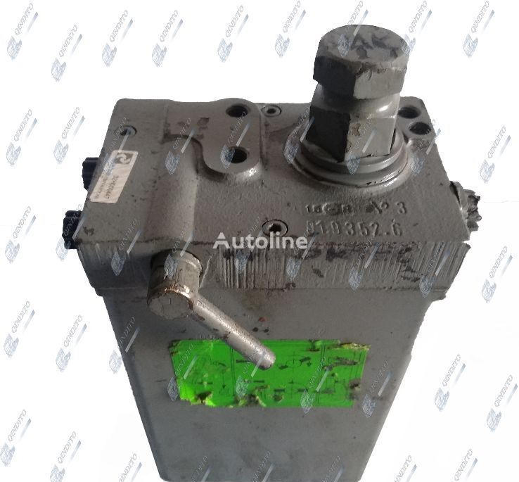 Mercedes-Benz A0015533401 cab lift pump for Mercedes-Benz  ACTROS  truck tractor