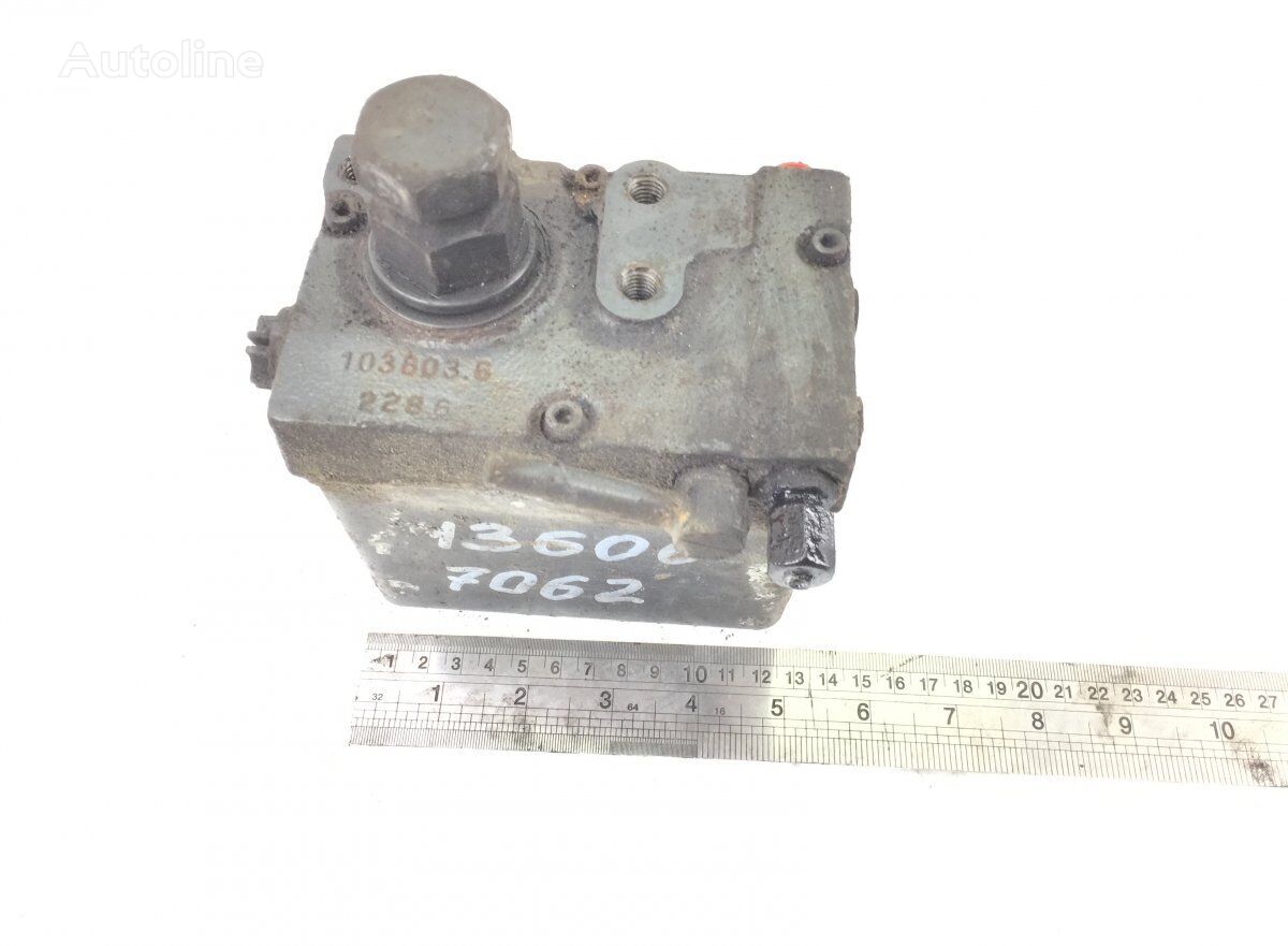 مضخة رفع الكابينة Weber WEBER-HYDRAULIK Actros MP2/MP3 1832 (01.02-) A0015533801 لـ السيارات القاطرة Mercedes-Benz Actros, Axor MP1, MP2, MP3 (1996-2014)