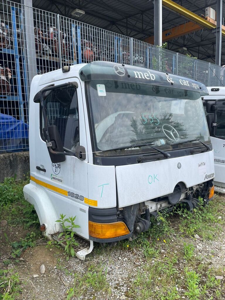 kabina za tovornjak Mercedes-Benz ATEGO