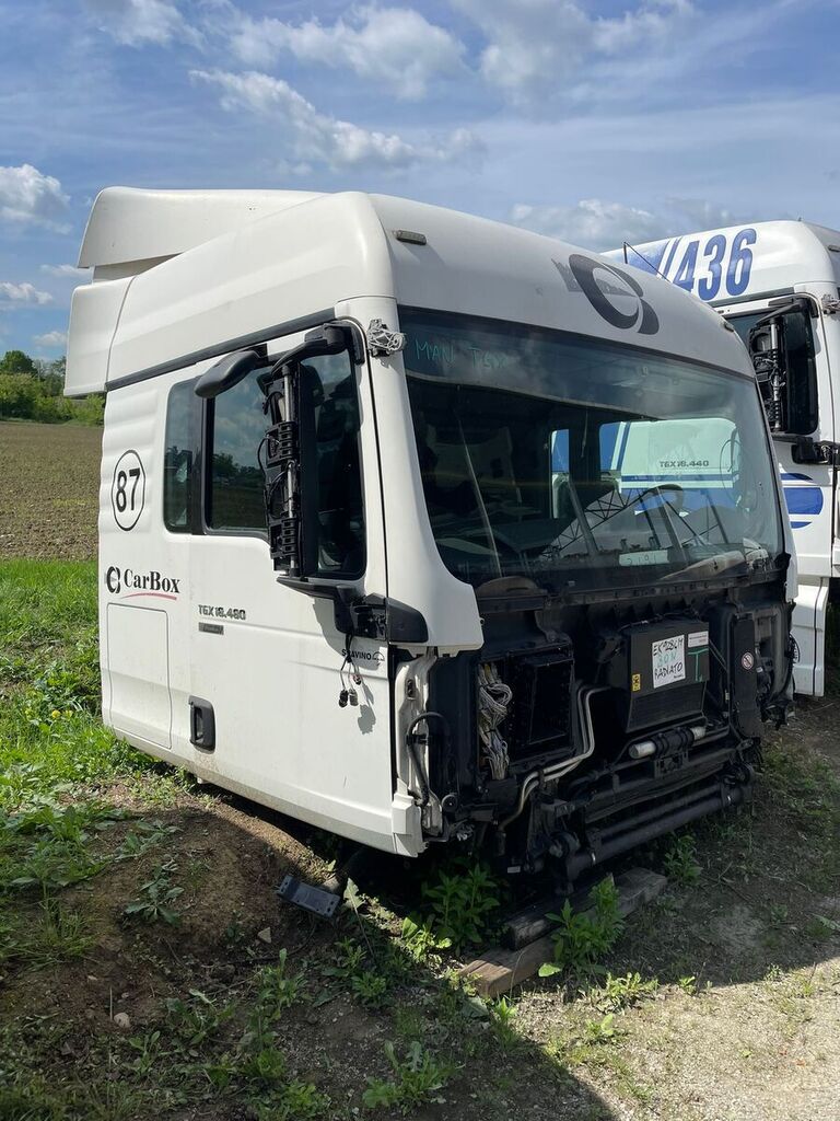 MAN TGX vetopöytäauto ohjaamo - Autoline