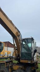 挖掘机 Liebherr A 904 的 驾驶室