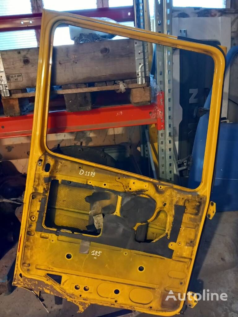 cabine DAF XF95.430 left door pour tracteur routier