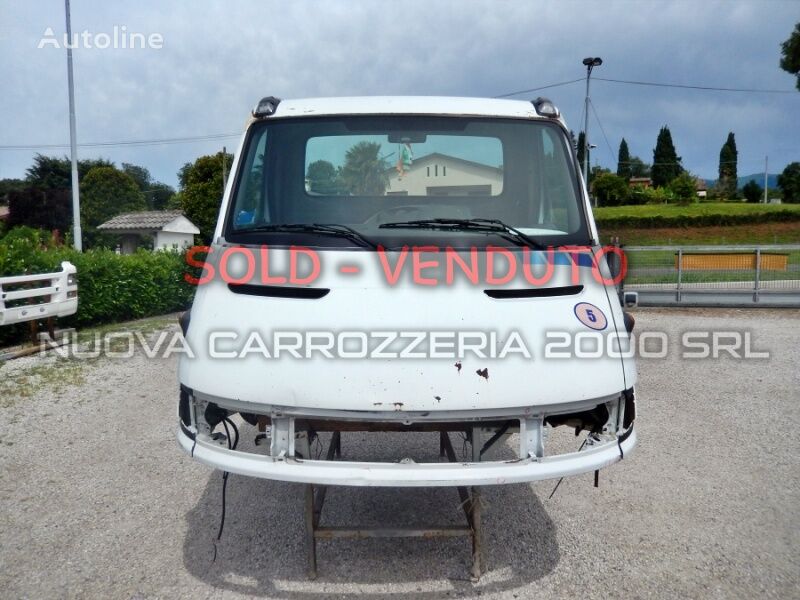 cabine IVECO DAILY 35C13 pour camion IVECO DAILY S2000