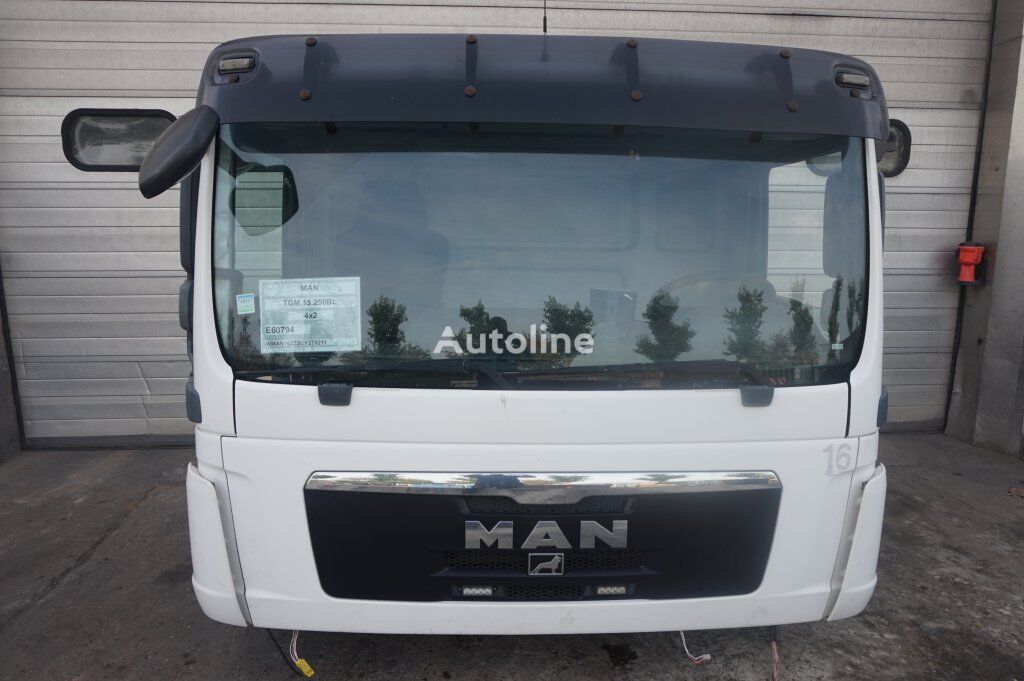 MAN F99L10 TGM 6 CYL cabine voor vrachtwagen