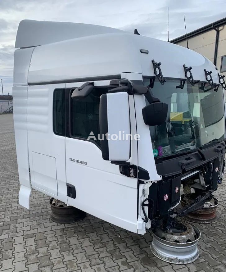 MAN KOMPLETNA KABINA SYPIALNA + MASKA MAN TGX  EURO 6 cabina para camión