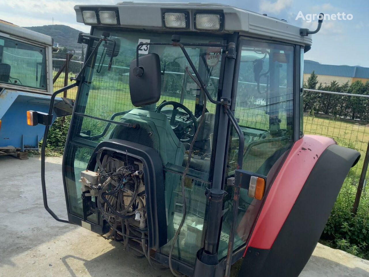 кабина для трактора колесного Massey Ferguson 8250