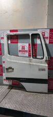 кабина Mercedes-Benz 1317 right door для тягача