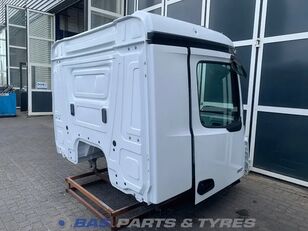 кабина Mercedes-Benz Actros MP5 Mercedes ClassicSpace M-cab L1EH1 ClassicSpace M-cab A 960 616 03 66 для грузовика