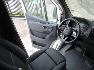 Myytävät kuorma-auto Mercedes-Benz MERCEDES SPRINTER 515 DOKO E MODEL 2023 ohjaamo - Kuva 10 | Autoline FI Kuorma-auto Mercedes-Benz MERCEDES SPRINTER 515 DOKO E MODEL 2023 ohjaamo | Kuva 10 - Autoline