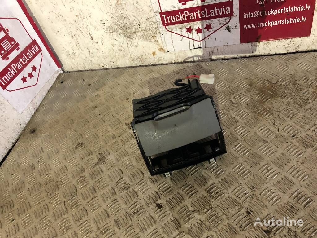 kabina Mercedes-Benz Sprinter 313 2.2CDI Cup holder front vilkiko