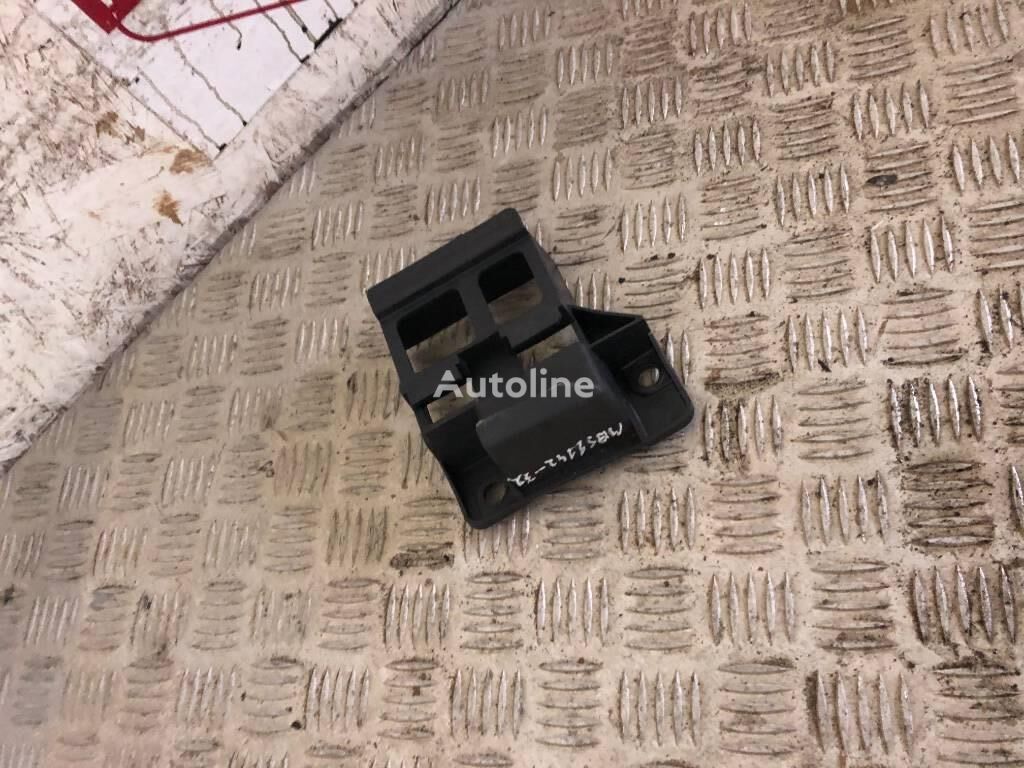 Cabine Mercedes-Benz Sprinter 313 2.2CDI Front bumper mounting bracket pour tracteur routier - Autoline