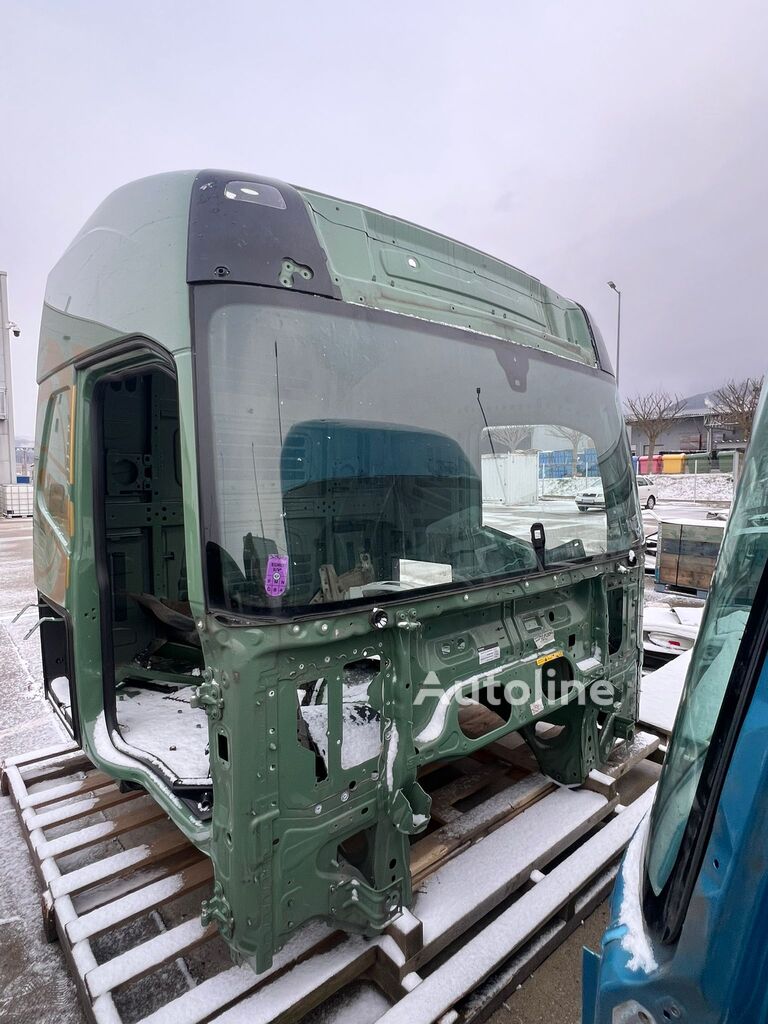 Volvo FH cabin for truck tractor