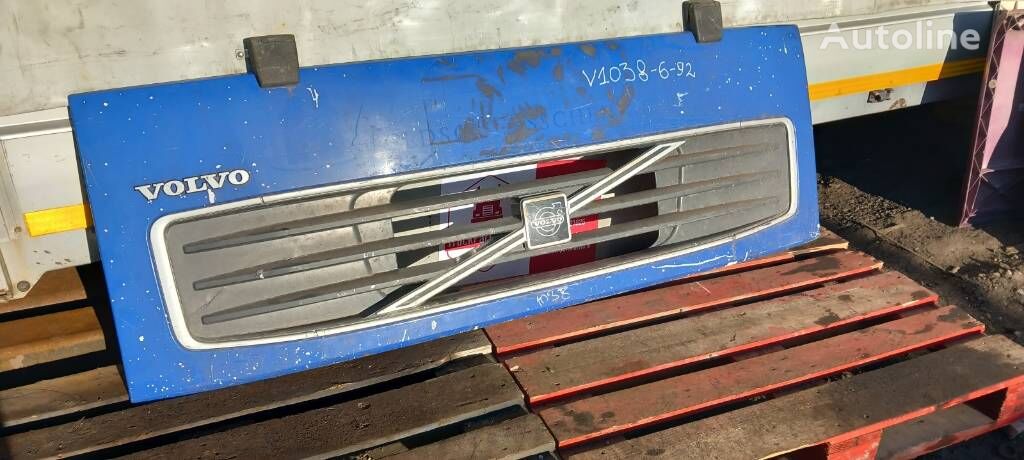 кабина Volvo FL 250 3954287 + 3181264 + 3181265 FRONT GRILL для тягача