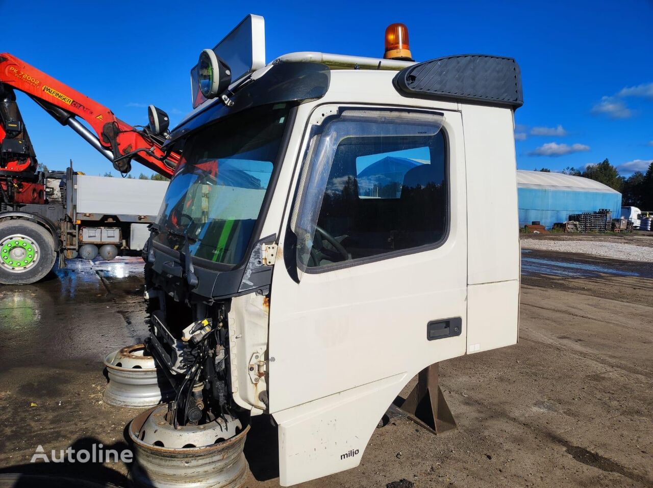 cabine Volvo FM DAY CAB 85140108 pour camion