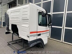 كابينة Volvo سيارة أجرة نهارية FM3 L1EH1 سيارة أجرة نهارية L1EH1 20492720 لـ الشاحنات Volvo FM3