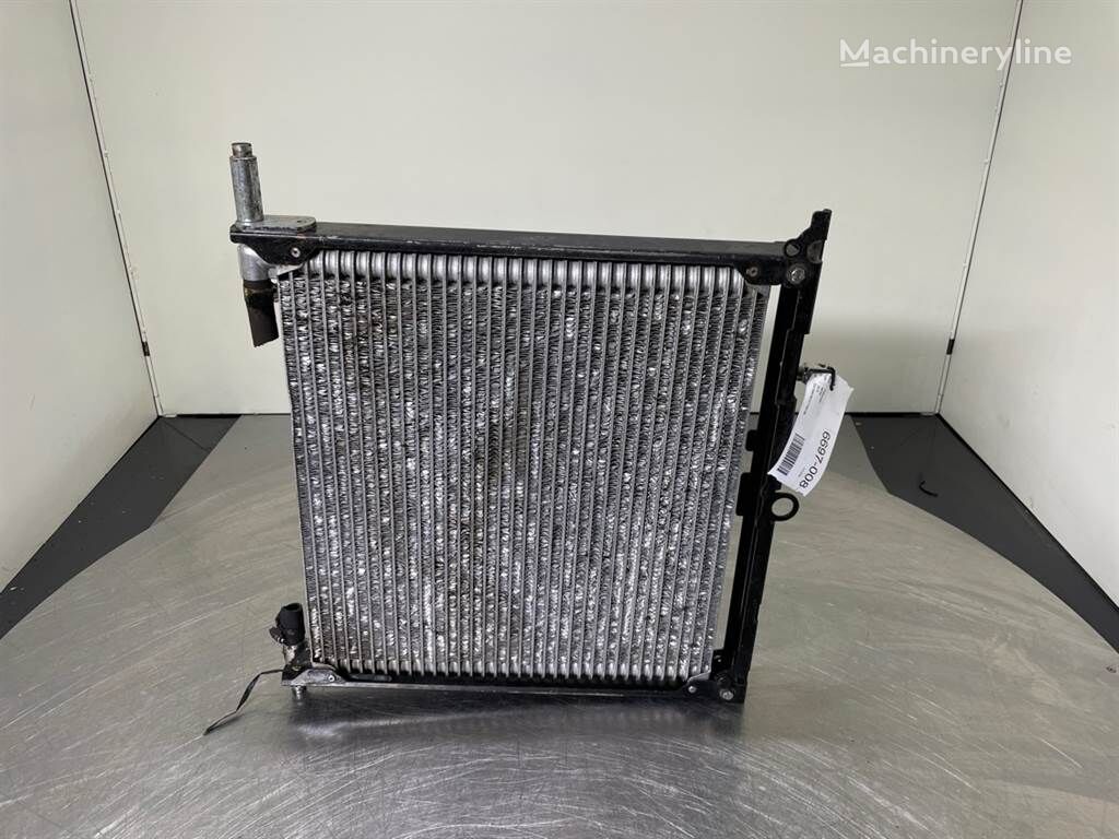 CAT 907M-444-1760-Airco condenser/Klimakondensator chassis