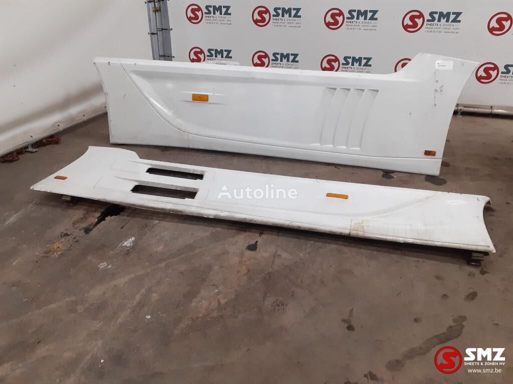 chassis Mercedes-Benz Occ set side skirts L/R per camion