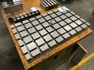 &eacute;l&eacute;ment de serrage Halder T-gleuf opspantafel pour mat&eacute;riel industriel