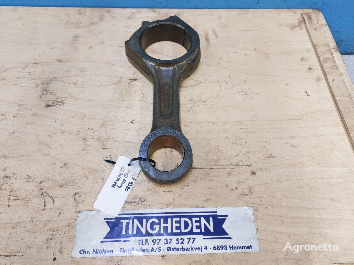 connecting rod for Massey Ferguson 9380 grain harvester