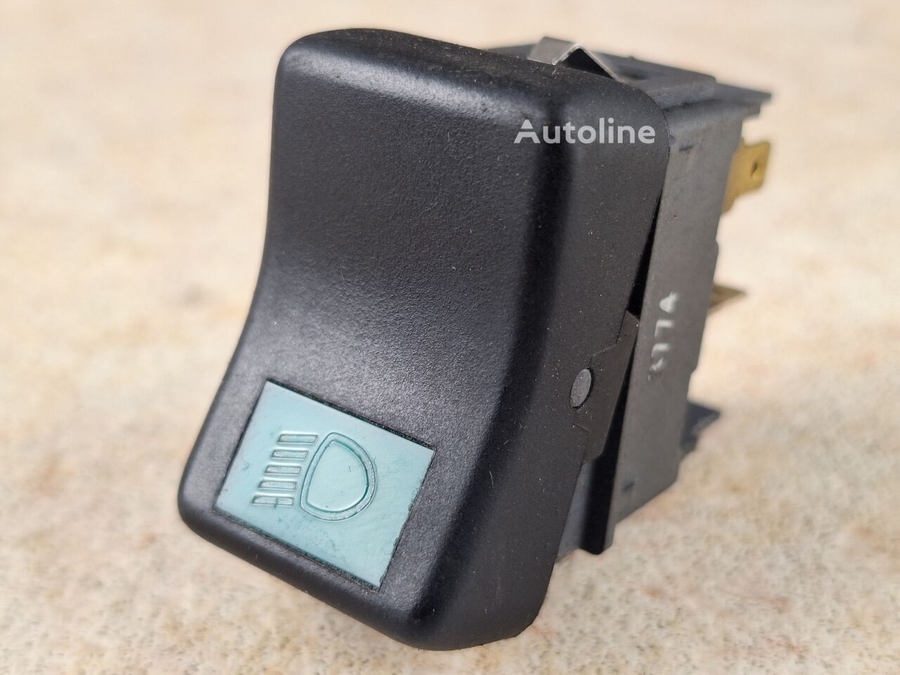 Tombol kontrol DAV nr 3774 untuk bus Neoplan N316 SHD - Autoline