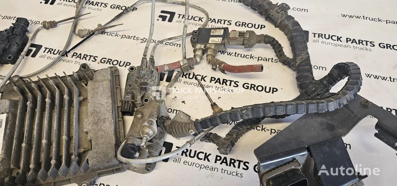 unité de commande DAF XF, CF EURO6 AD BLUE full exhaust system control + cables, catal pour tracteur routier DAF DAF XF, CF EURO6 AD BLUE full exhaust system control + cables, catalyst system, nox sensors, catalyst sensors, ecu control, cable harness set 4384809, A055P962, 4307106, A040P182, 04440430, 4307786, A043A238, 1869261, A040A590, 1958888, 2267181, 1930165, 1925979, 1927179,  143220752, 1869261RN, 1705244, 1409391,  5158046, 1707572, 1901592