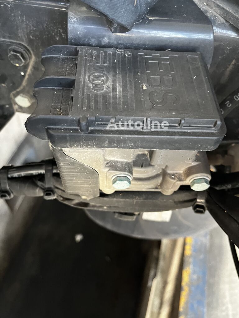 Купить блок управления Knorr-Bremse K050211 81.52106-6067 для тягача MAN TGS TGX | Autoline AZ Блок управления Knorr-Bremse K050211 81.52106-6067 для тягача MAN TGS TGX - Autoline